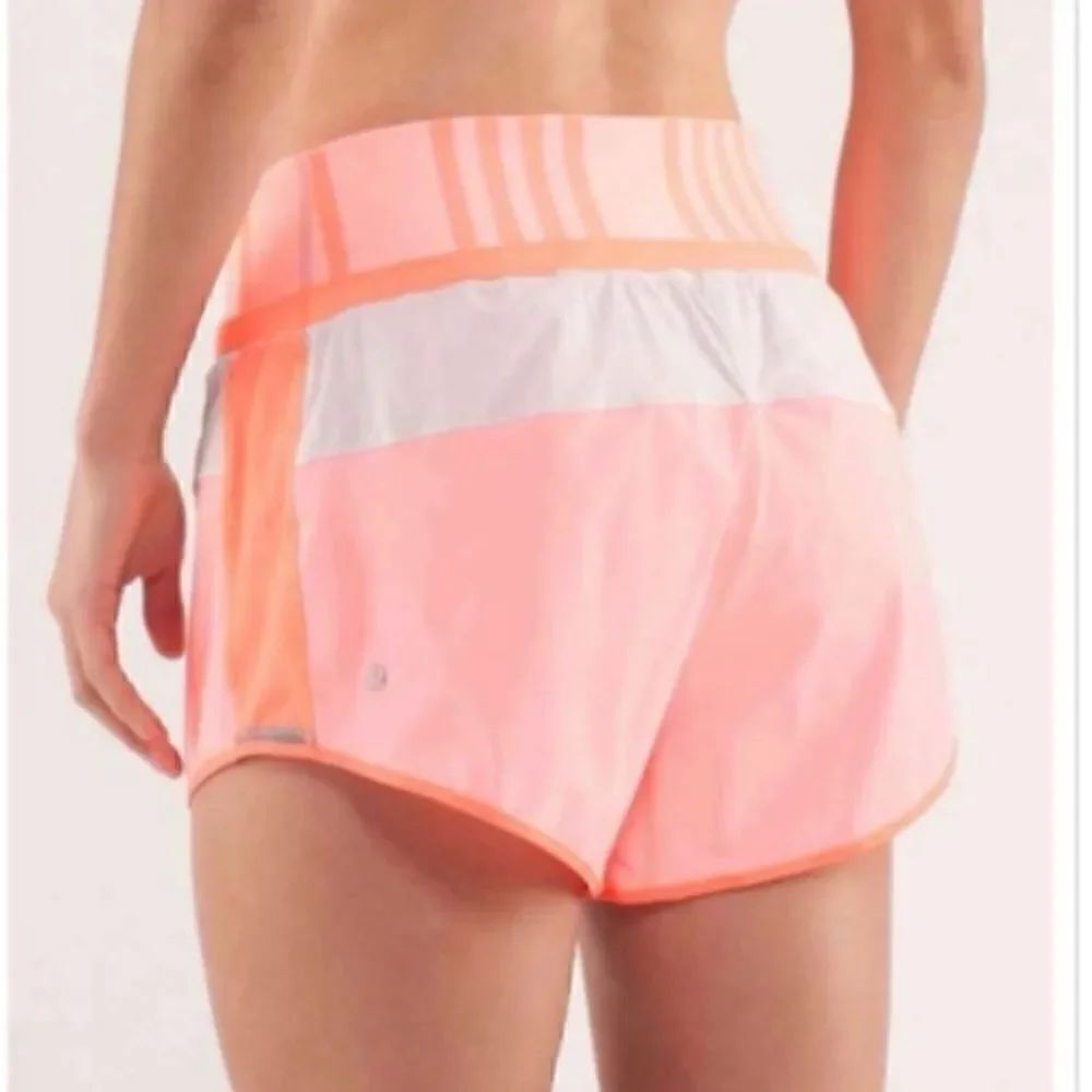 Rare Lululemon Run Pace Short Pink EUC in Size 4
